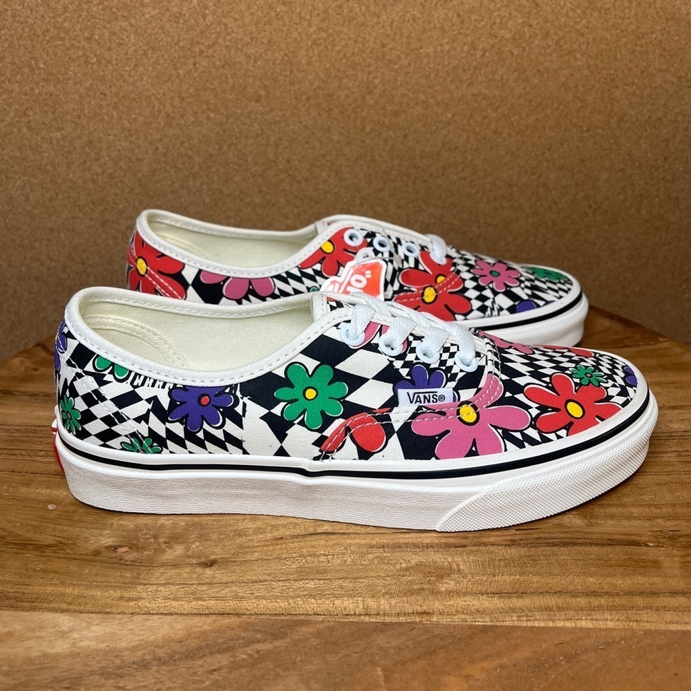 Vans classic
'floral checkerboard'
Brand new - Picture 5 of 7